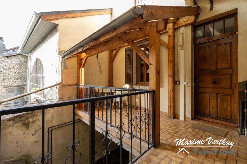 Achat appartement à vendre 3 pièces 77 m² - Montmélian