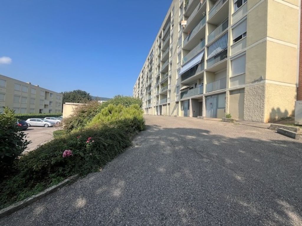 Achat appartement à vendre 3 pièces 59 m² - Fontaines-sur-Saône