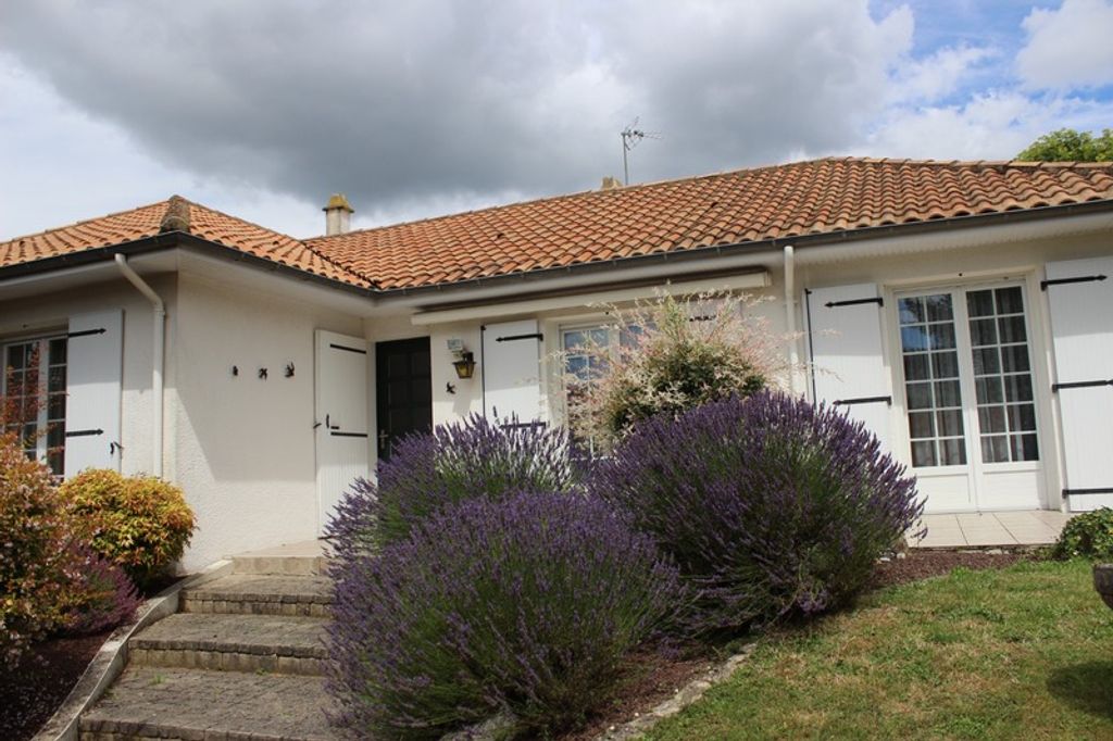 Achat maison à vendre 4 chambres 170 m² - Bressuire