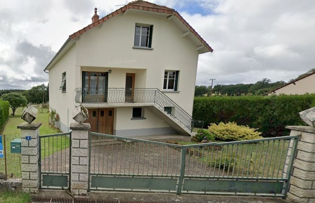 Achat maison à vendre 5 chambres 155 m² - Villosanges