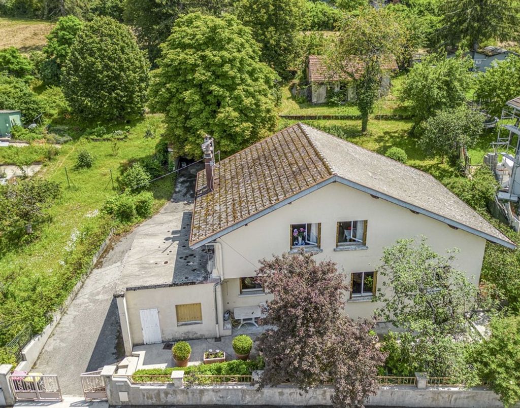 Achat maison à vendre 3 chambres 161 m² - Oyonnax