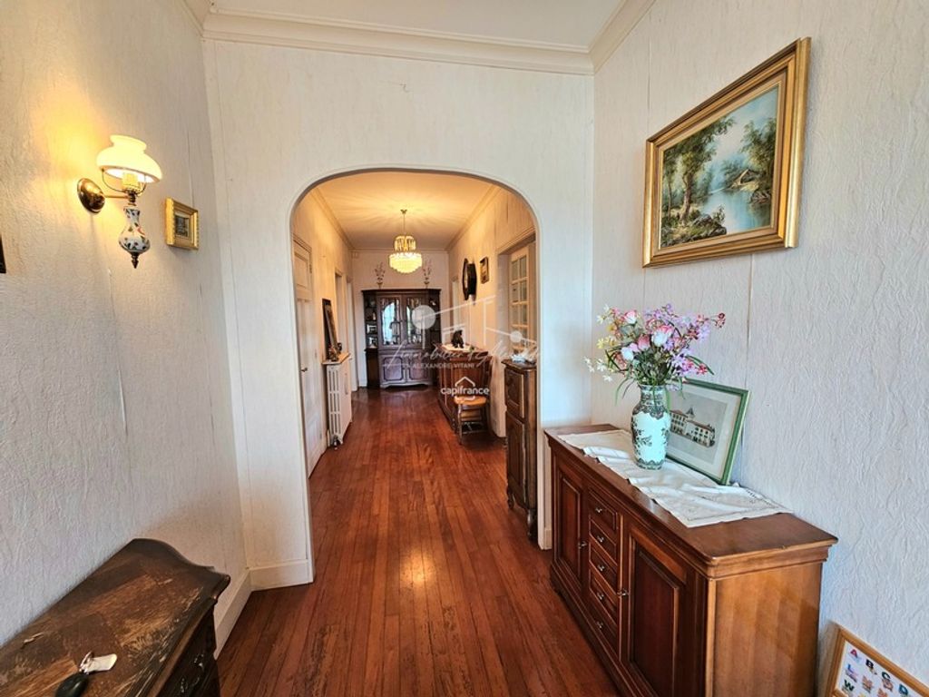 Achat maison à vendre 3 chambres 241 m² - Aussillon