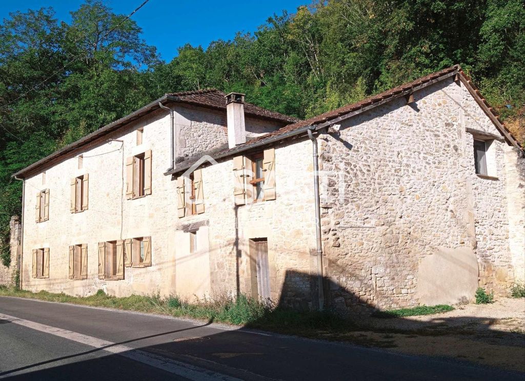 Achat maison à vendre 3 chambres 165 m² - Cubjac-Auvézère-Val d'Ans