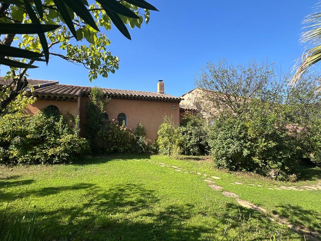 Achat maison à vendre 4 chambres 200 m² - Le Castellet