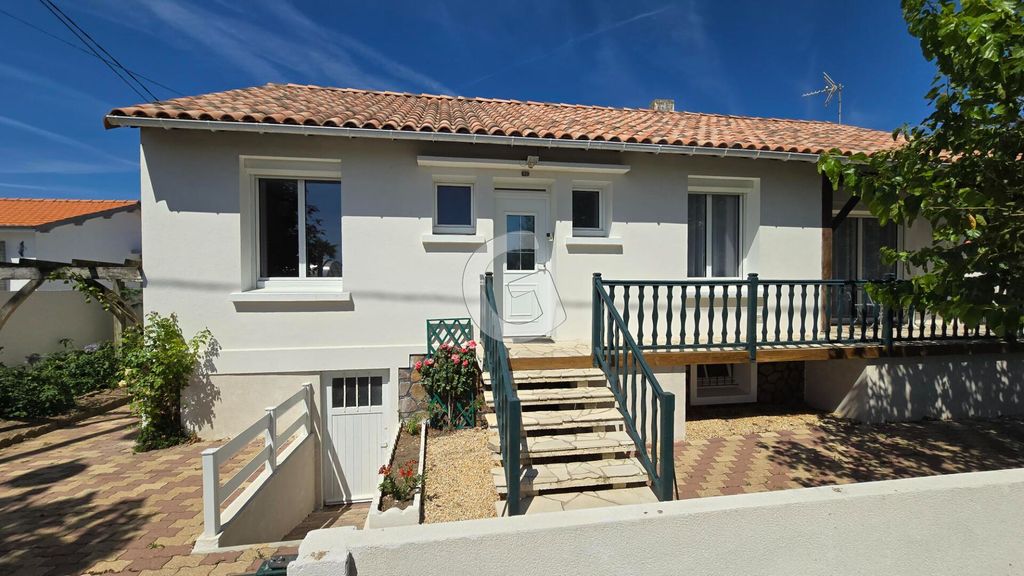 Achat maison à vendre 3 chambres 79 m² - Jard-sur-Mer