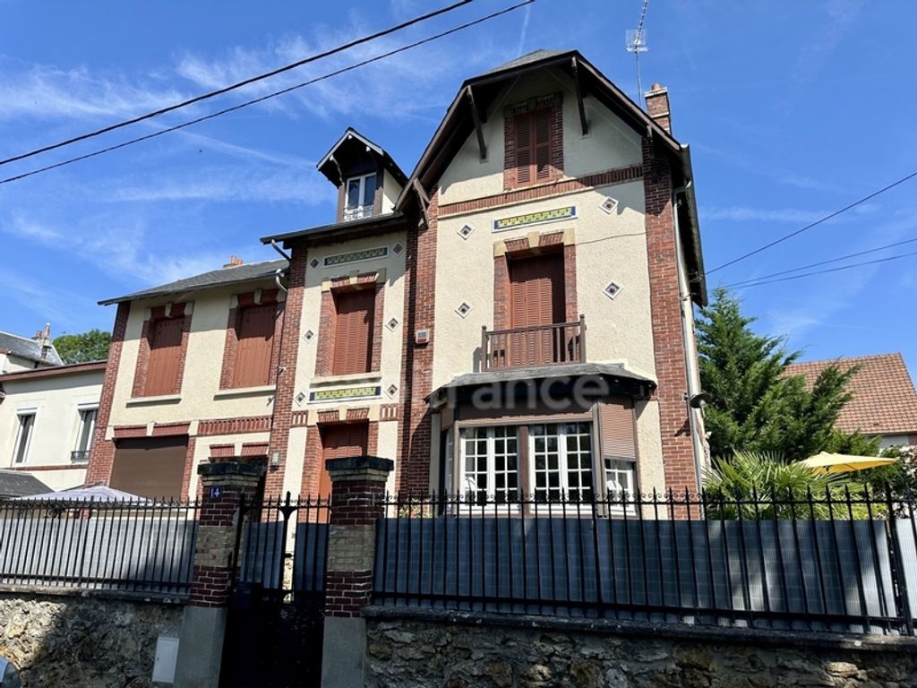 Achat maison à vendre 6 chambres 270 m² - Pontoise