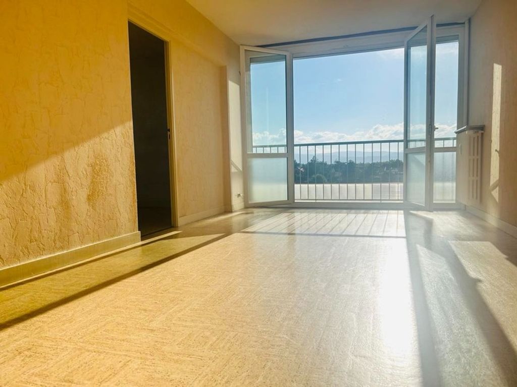 Achat appartement à vendre 4 pièces 83 m² - Feurs