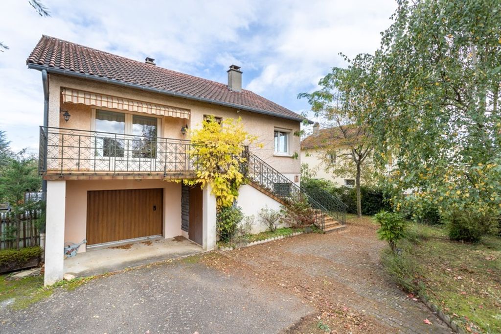 Achat maison à vendre 3 chambres 130 m² - Vendat