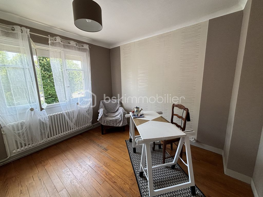 Achat maison à vendre 4 chambres 140 m² - Gaillon-sur-Montcient