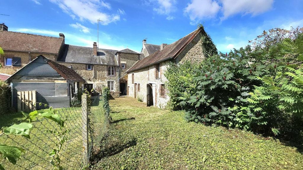 Achat maison à vendre 4 chambres 133 m² - Bazoches-sur-Hoëne