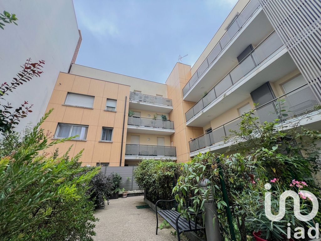 Achat appartement à vendre 3 pièces 61 m² - Romainville