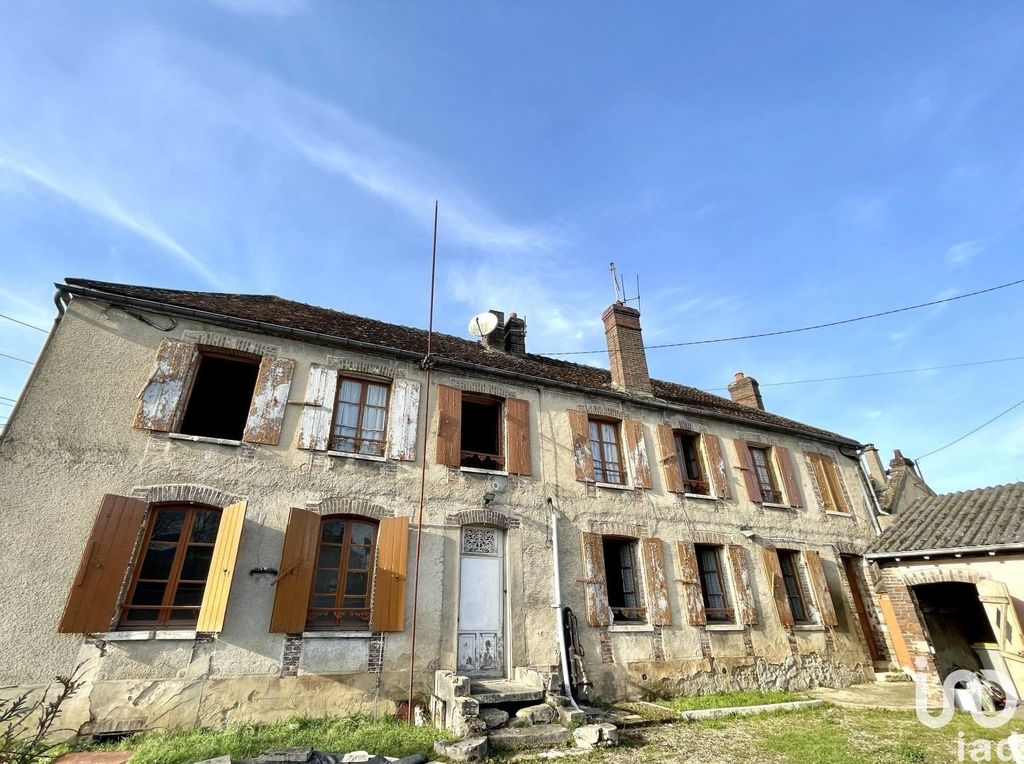 Achat maison à vendre 4 chambres 166 m² - Villeneuve-sur-Yonne