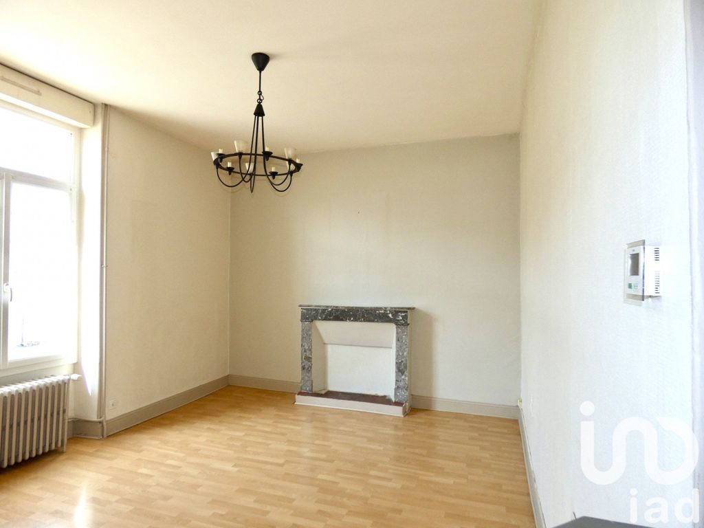 Achat maison à vendre 2 chambres 95 m² - Neuville-de-Poitou