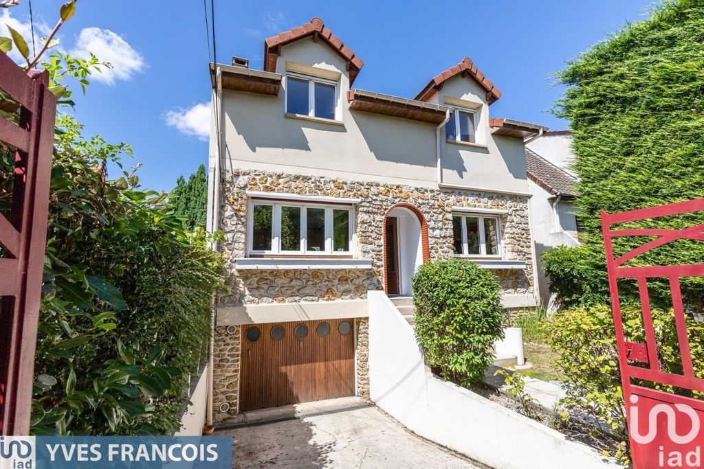 Achat maison à vendre 3 chambres 135 m² - Sainte-Geneviève-des-Bois