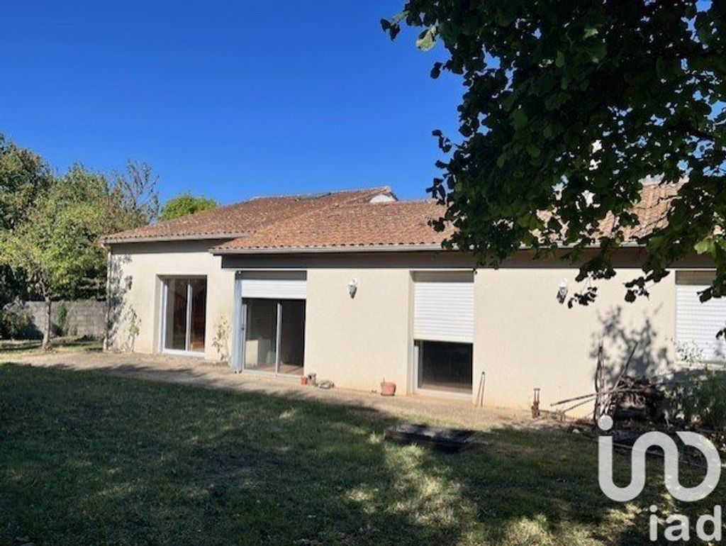 Achat maison à vendre 4 chambres 155 m² - Vouillé