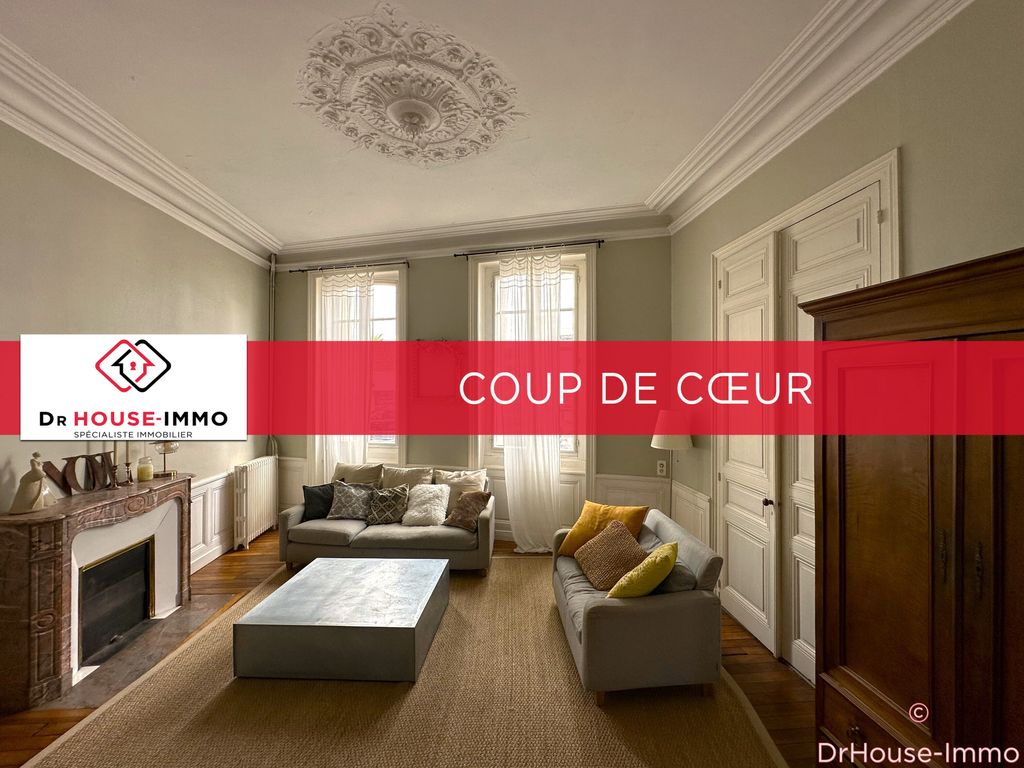 Achat maison à vendre 5 chambres 201 m² - Angoulême