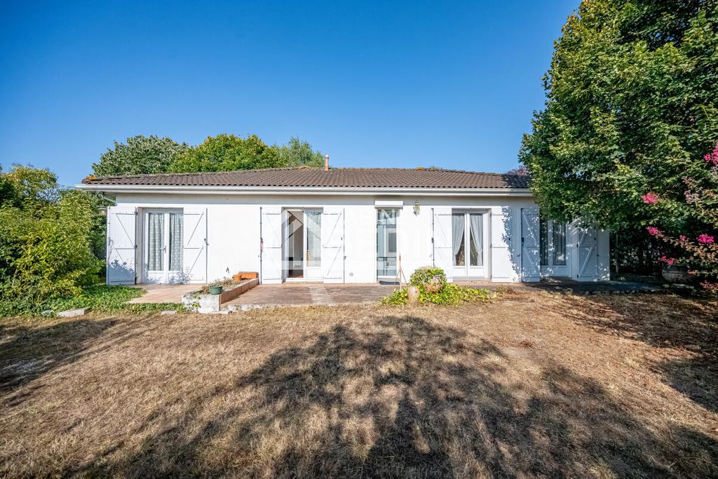 Achat maison à vendre 4 chambres 117 m² - Le Haillan