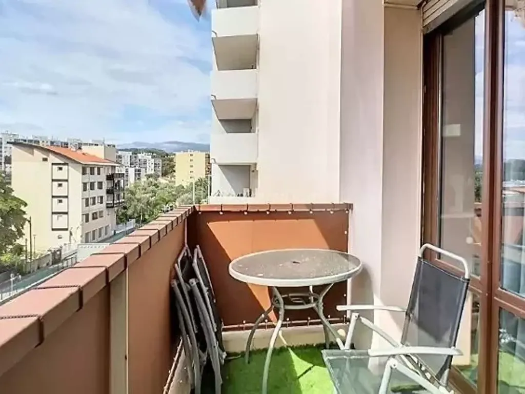 Achat appartement à vendre 3 pièces 60 m² - Le Cannet