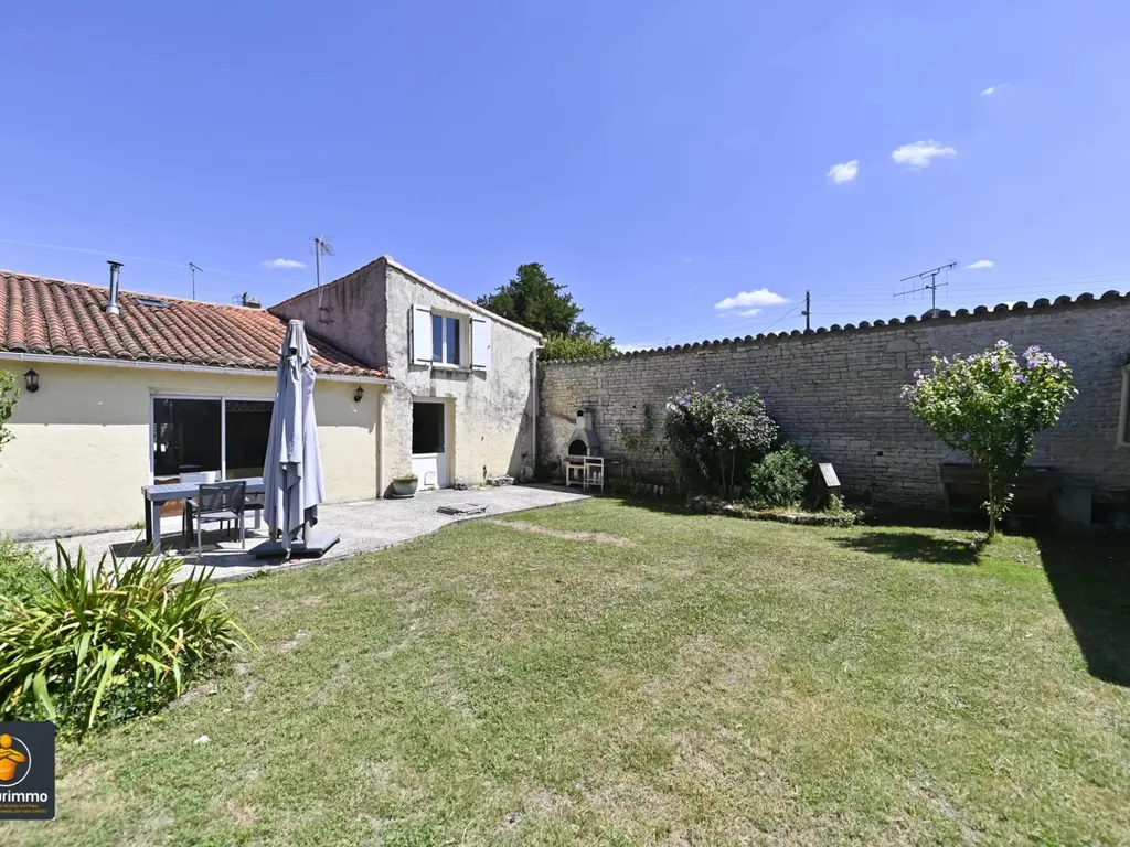 Achat maison à vendre 3 chambres 108 m² - Mauzé-sur-le-Mignon