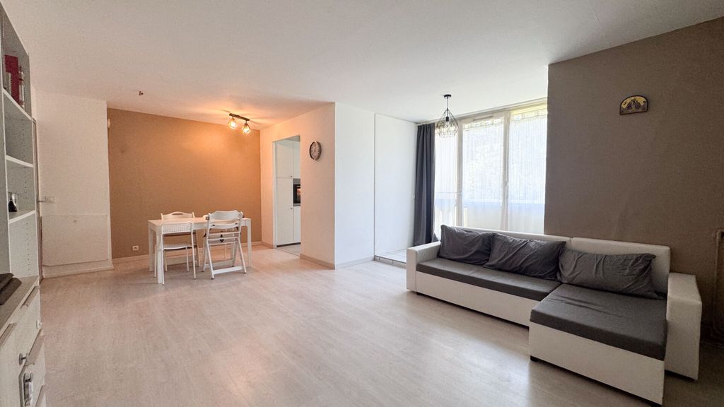 Achat appartement à vendre 5 pièces 109 m² - Corbeil-Essonnes