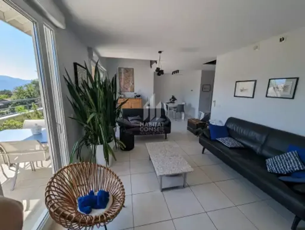 Achat duplex à vendre 5 pièces 117 m² - Saint-Ismier