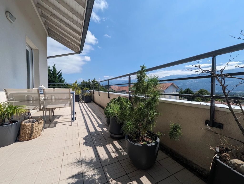 Achat duplex à vendre 5 pièces 117 m² - Saint-Ismier