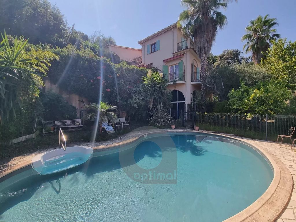 Achat maison à vendre 5 chambres 323 m² - Menton