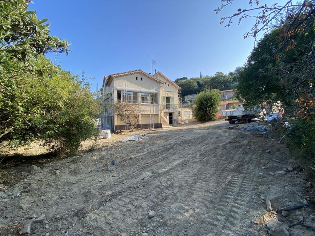 Achat appartement à vendre 4 pièces 98 m² - Cagnes-sur-Mer