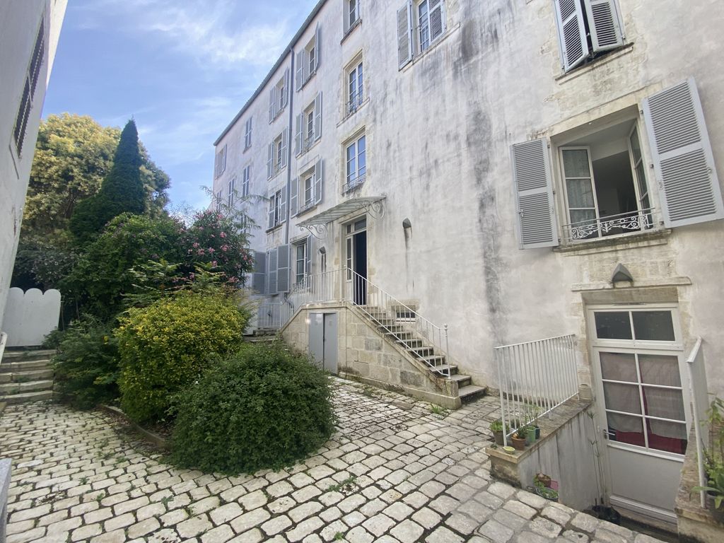 Achat appartement à vendre 2 pièces 65 m² - La Rochelle