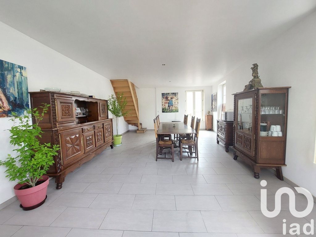 Achat maison à vendre 3 chambres 138 m² - Verdelot