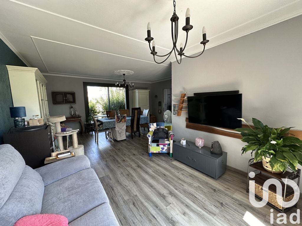 Achat maison à vendre 4 chambres 120 m² - Sainte-Lizaigne