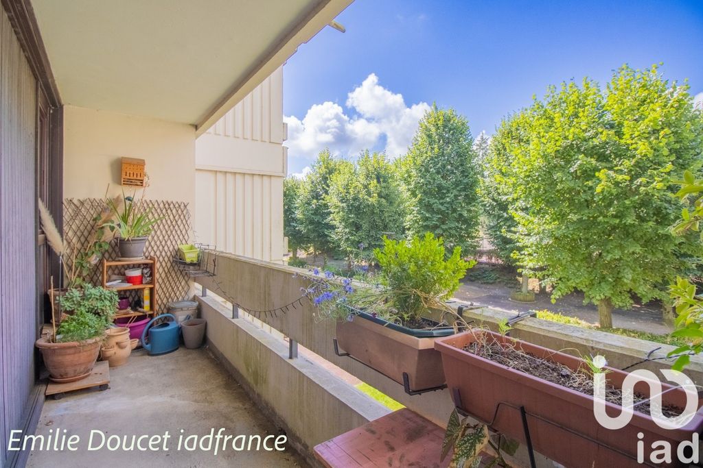 Achat appartement à vendre 5 pièces 96 m² - Élancourt