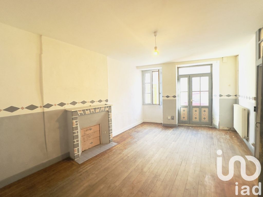 Achat maison à vendre 2 chambres 94 m² - Ruffec