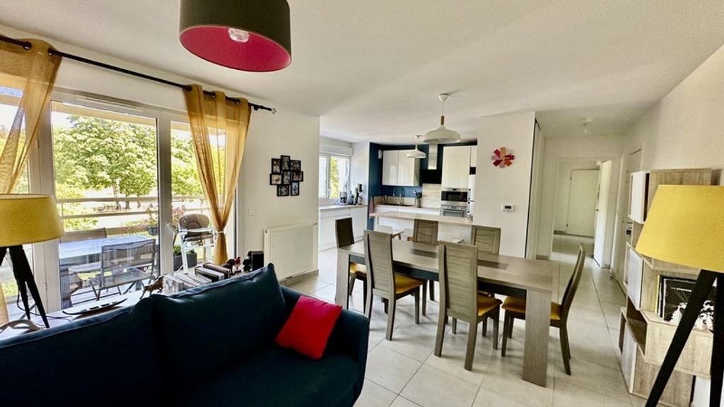 Achat appartement à vendre 4 pièces 81 m² - Pessac