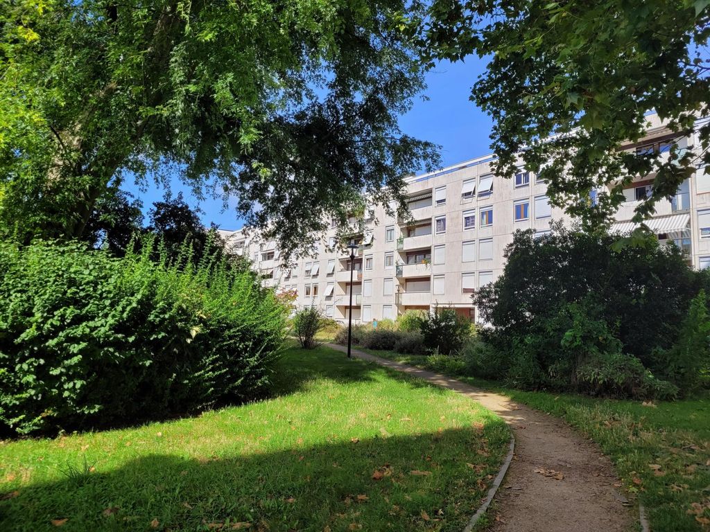 Achat appartement à vendre 5 pièces 95 m² - Massy