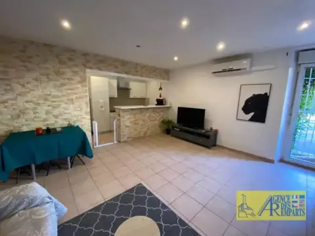 Achat appartement à vendre 2 pièces 51 m² - Vallauris