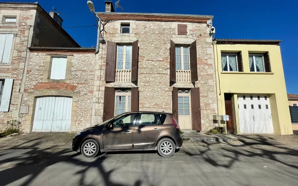 Achat maison à vendre 6 chambres 185 m² - Castelmoron-sur-Lot