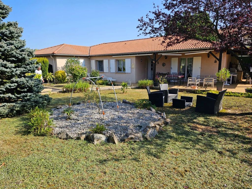 Achat maison à vendre 4 chambres 132 m² - Jardin