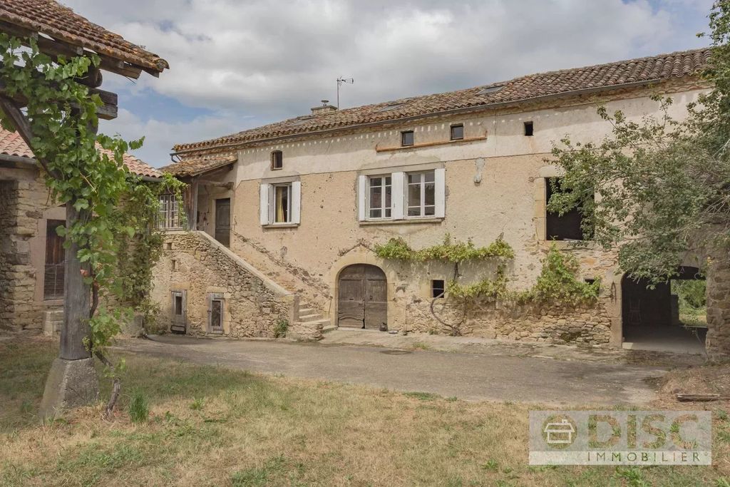 Achat maison à vendre 2 chambres 273 m² - Le Riols