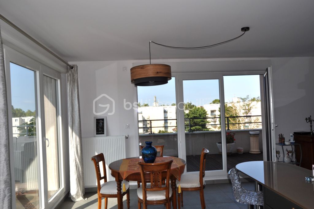 Achat appartement à vendre 5 pièces 117 m² - Blagnac