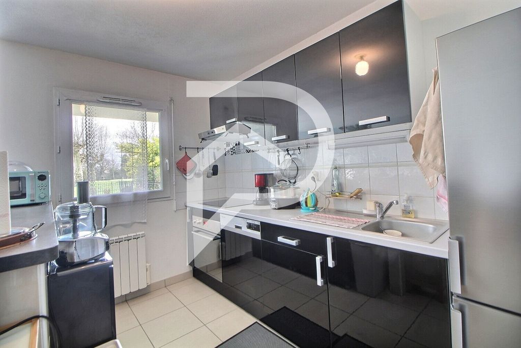 Achat appartement à vendre 4 pièces 81 m² - Villenave-d'Ornon