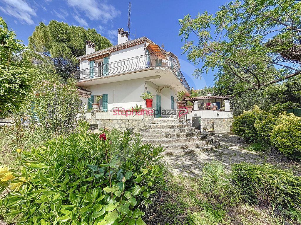 Achat maison à vendre 5 chambres 220 m² - Mougins