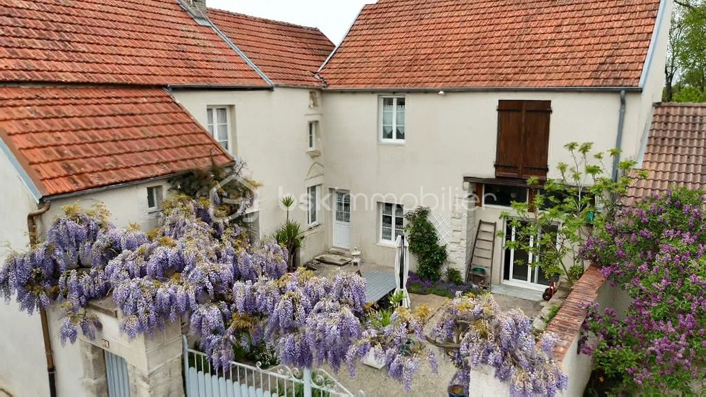 Achat maison à vendre 2 chambres 151 m² - Til-Châtel