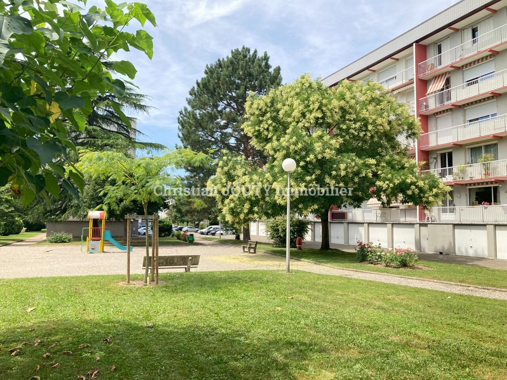 Achat appartement à vendre 4 pièces 72 m² - Saint-Martin-d'Hères