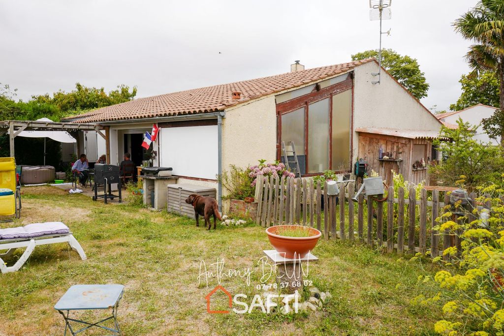 Achat maison à vendre 3 chambres 95 m² - Sainte-Soulle