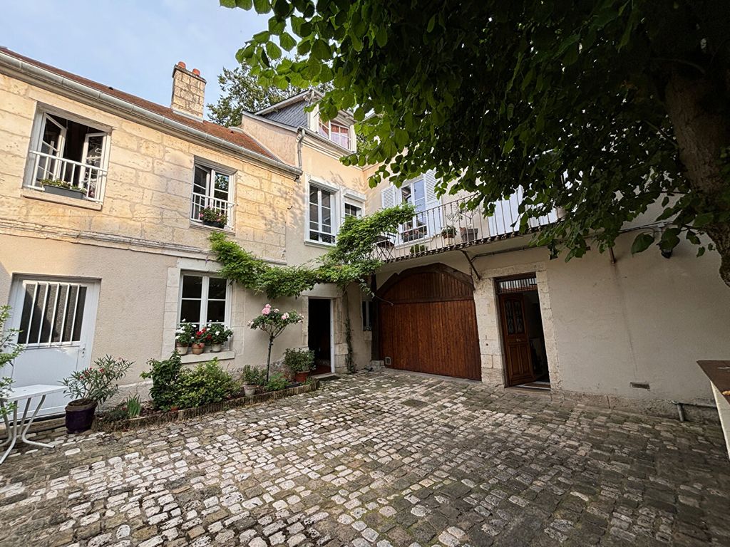 Achat maison à vendre 6 chambres 292 m² - Bourges