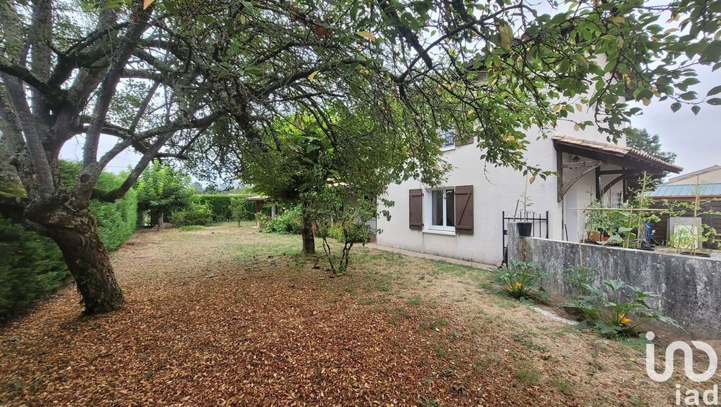 Achat maison à vendre 3 chambres 120 m² - Les Églisottes-et-Chalaures