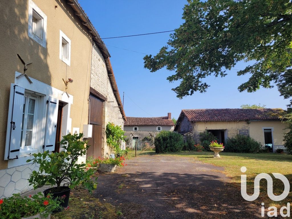 Achat maison à vendre 1 chambre 53 m² - Le Bouchage