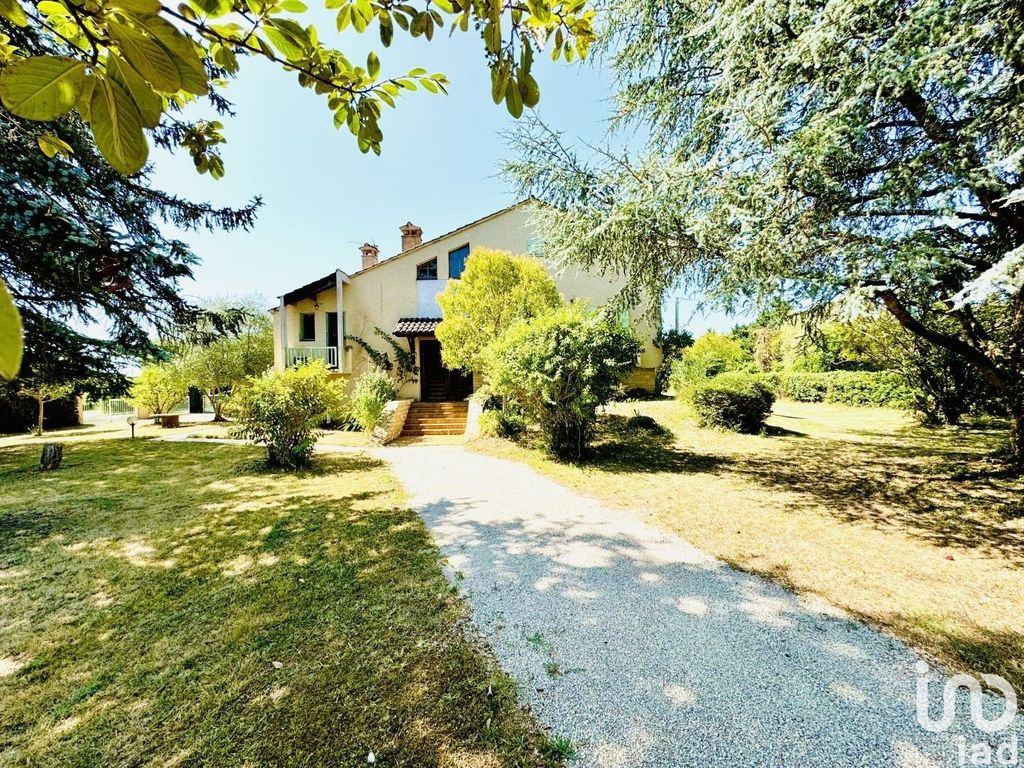 Achat maison à vendre 5 chambres 214 m² - Puy-l'Évêque