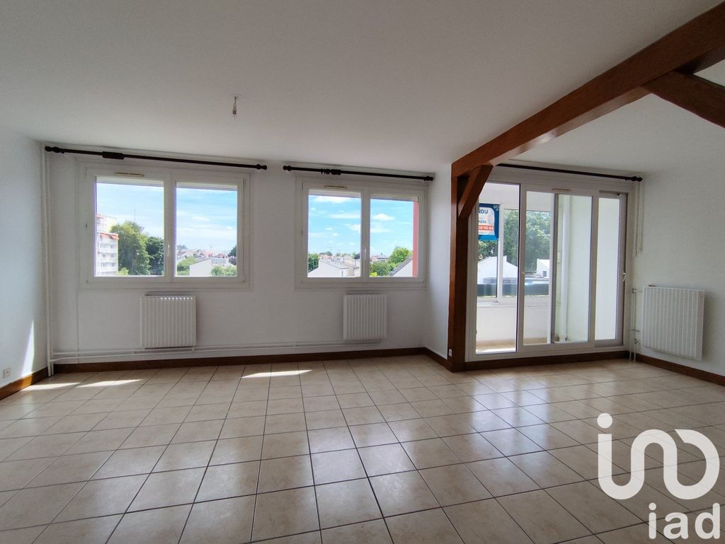 Achat appartement à vendre 4 pièces 76 m² - Fleury-les-Aubrais